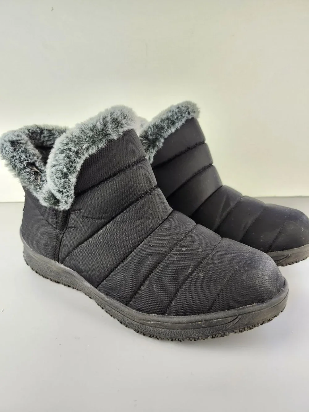 Minnetonka Northtown Boot - Women's Size 9